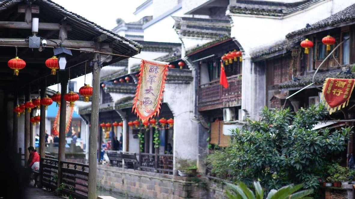 海南省教育厅：2024年计划培育新增优质学位10万个，有效满足人民群众对在家门口“上好学”的期待